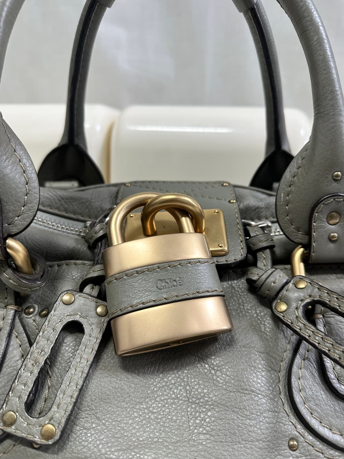 [A+ 정품] 끌로에 패딩턴백 그레이카키 상품이미지3