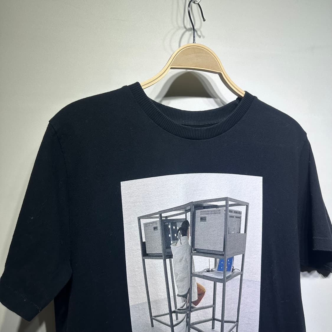 오프화이트 반팔 판매합니다 상품이미지3