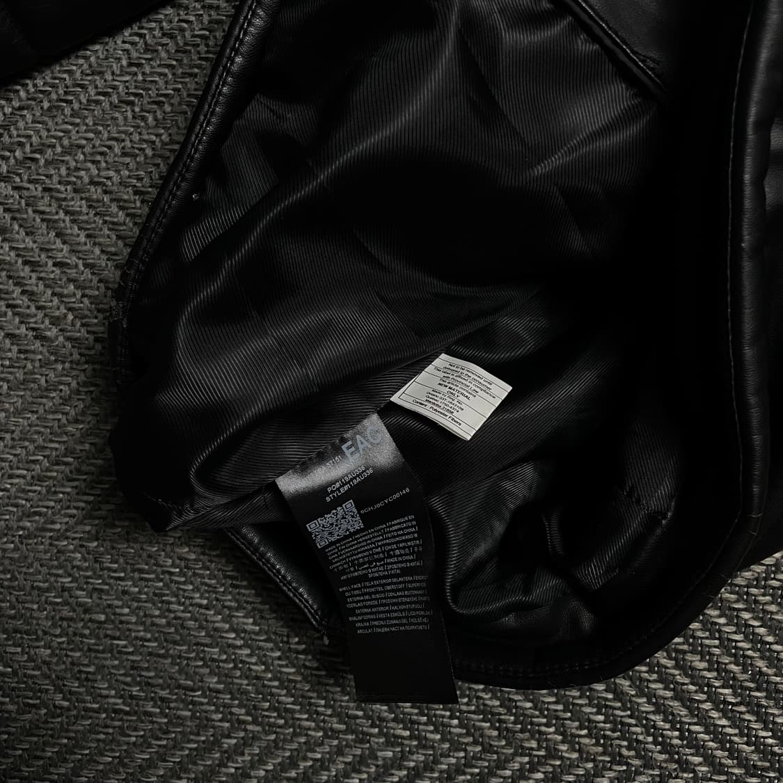 게스 패치 로고 퀄팅 패딩 자켓 블랙o 5104 상품이미지3