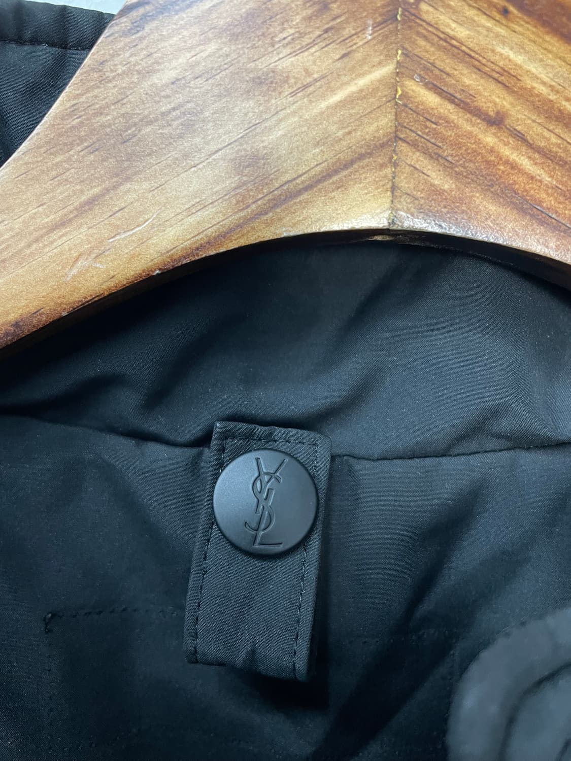 입생로랑 내피 패디드 블랙 자켓 H1767 상품이미지6