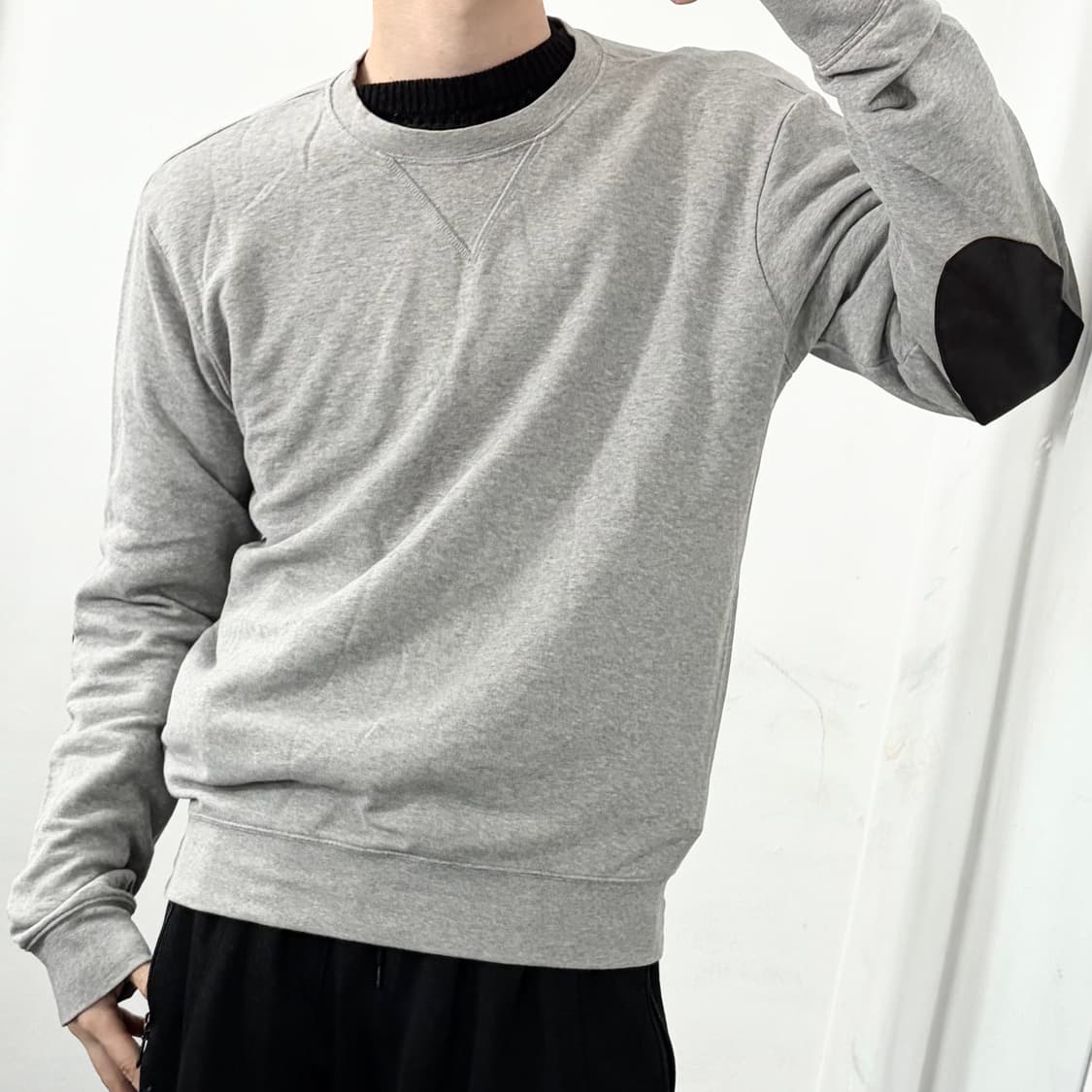 메종 마르지엘라 엘보 패치 맨투맨 상품이미지2