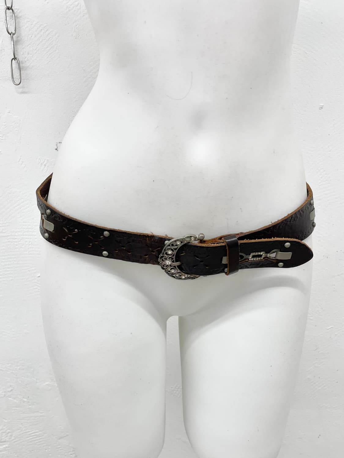 리얼레더 큐빅 펀칭 버클 벨트 상품이미지2