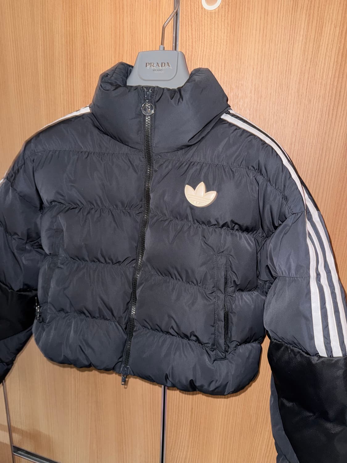 아디다스 디 쇼츠 푸퍼 블랙 크롭 패딩  상품이미지1