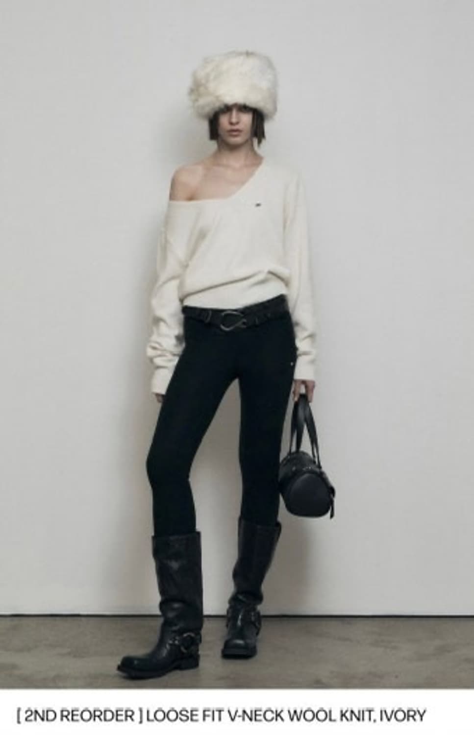 보헤미안서울 루즈핏 브이넥 울 니트 상품이미지1