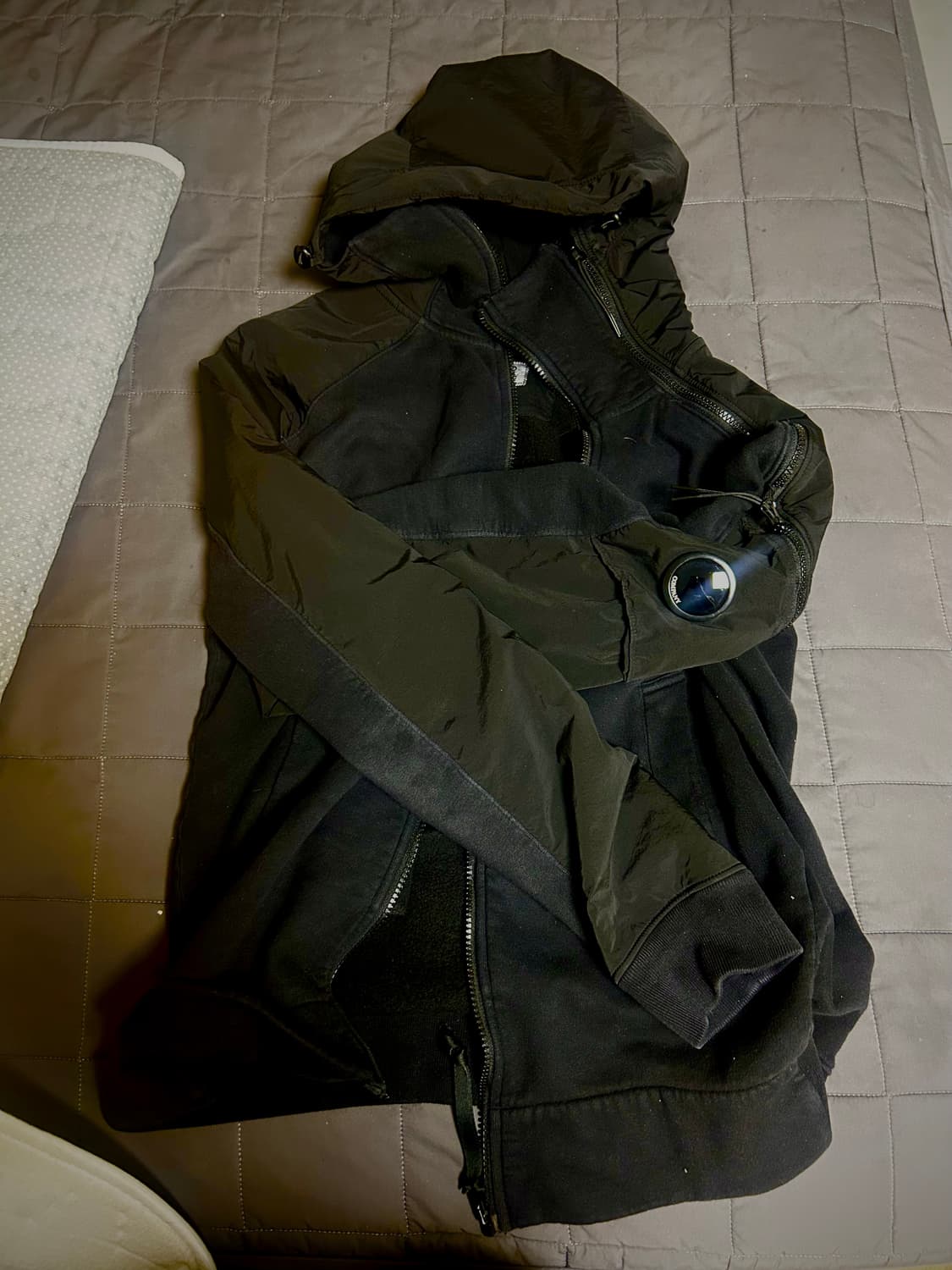 Cp컴퍼니 나일론 디테일 후드집업(급처) 상품이미지1