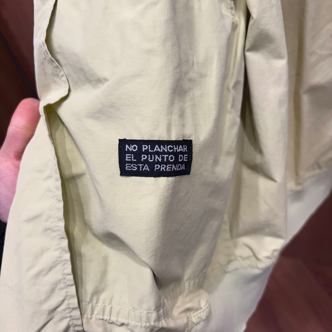 버버리 라이트 집업 자켓 로고 자수 플랩 포켓 밑단 밴딩 라이트 옐로우 상품이미지7