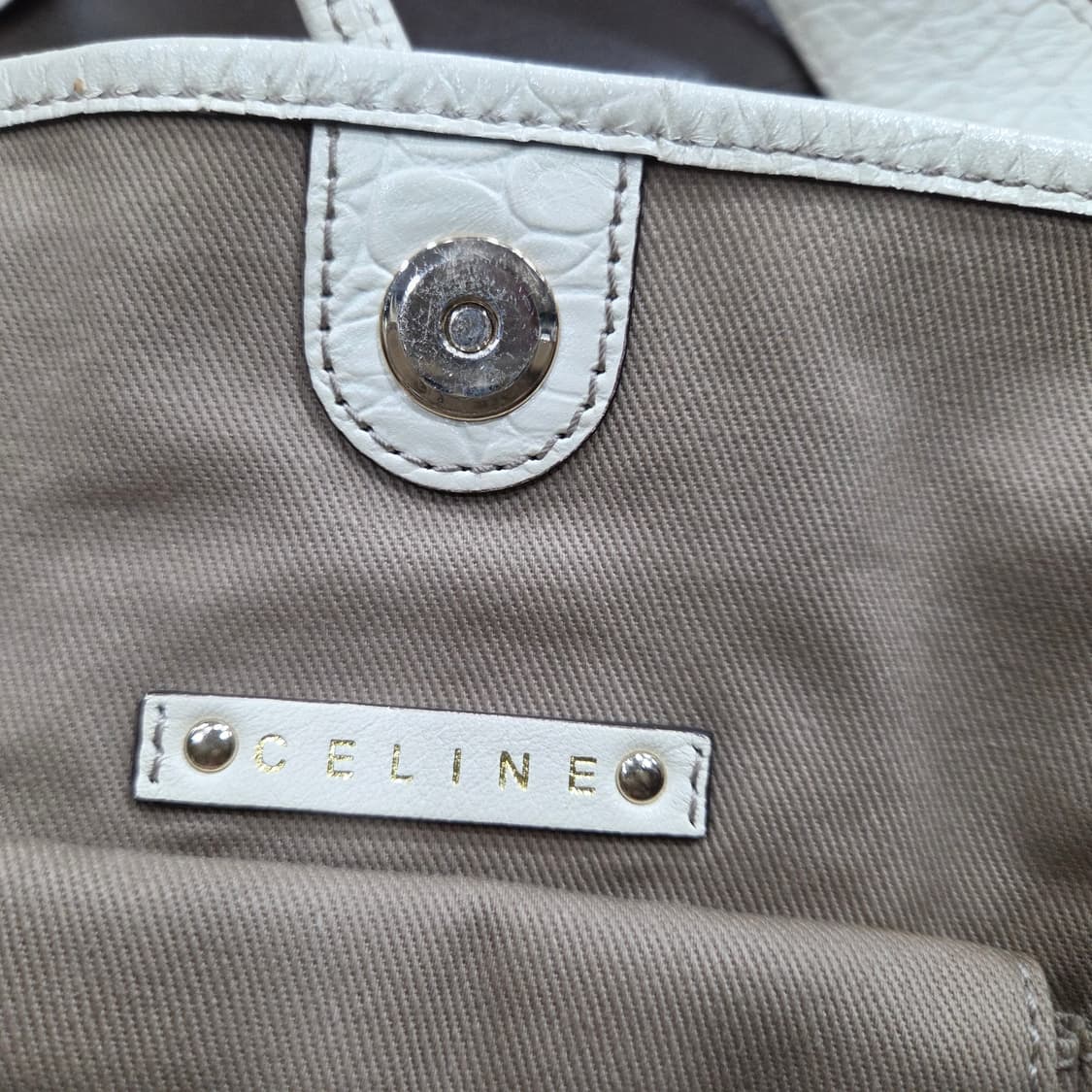 셀린느 트리오페 마카담 숄더 상품이미지6