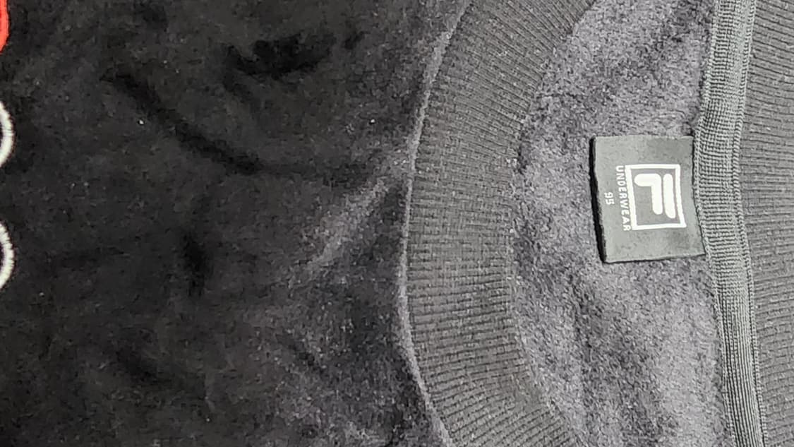 휠라 블랙 벨벳 맨투맨 95 상품이미지3