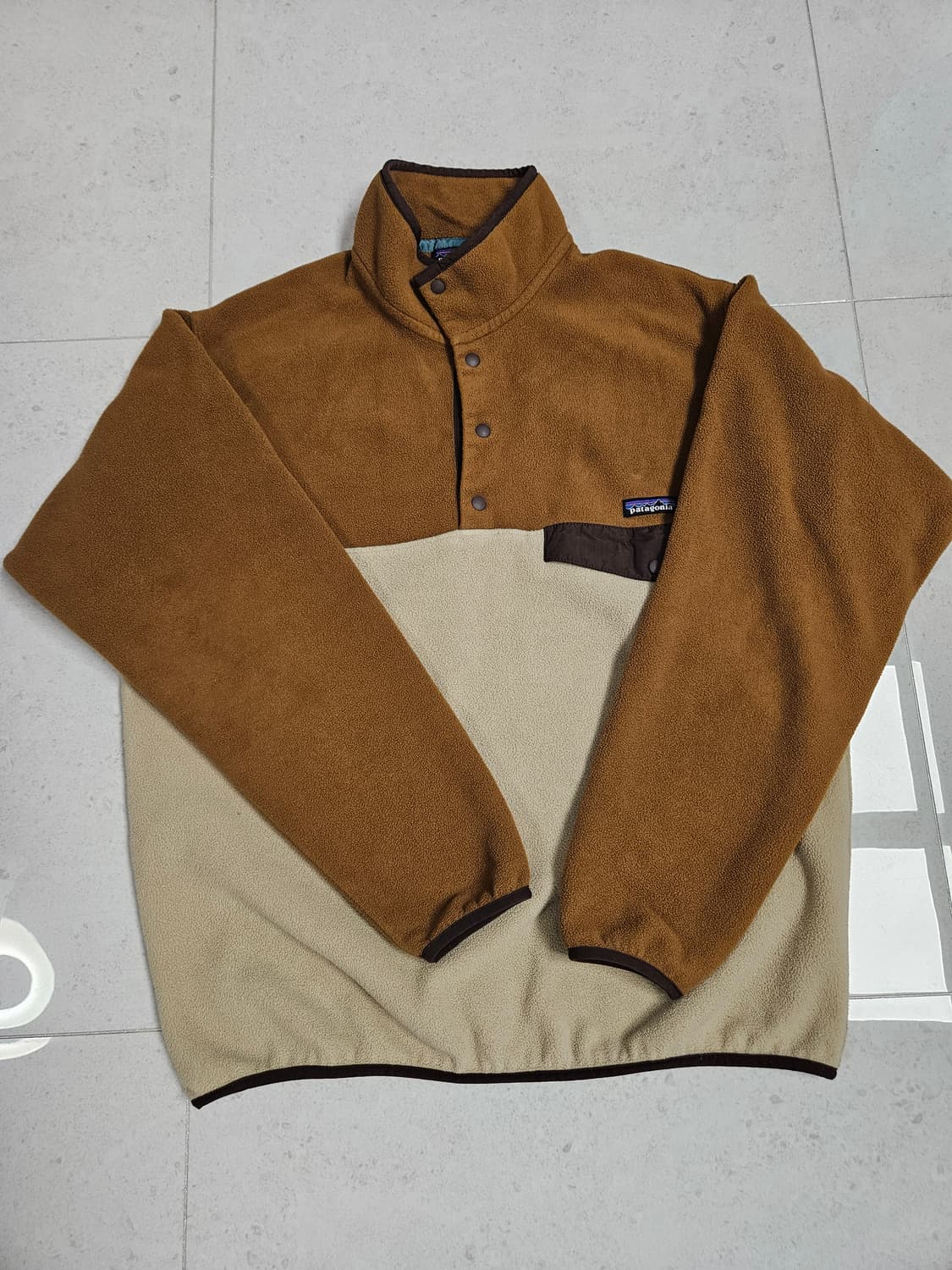 파타고니아 신칠라 L 베어브라운 상품이미지1
