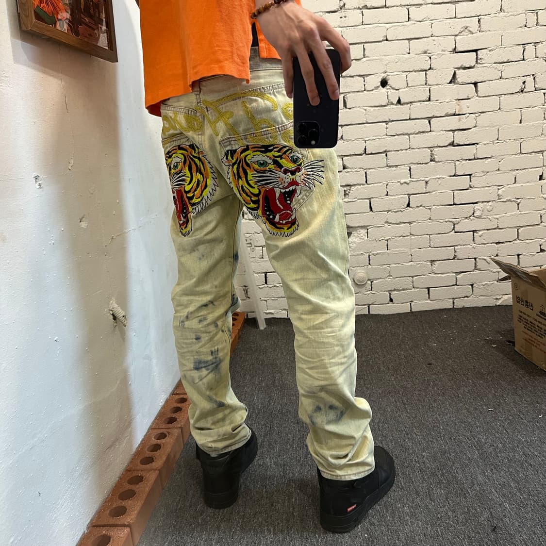 Ed Hardy 타이거 자수 워싱 데님 팬츠 상품이미지2