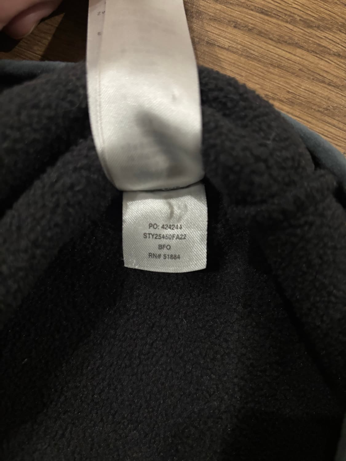 파타고니아 헤비웨이트 신칠라 블랙/포지그레이 L사이즈 판매합니다 상품이미지4