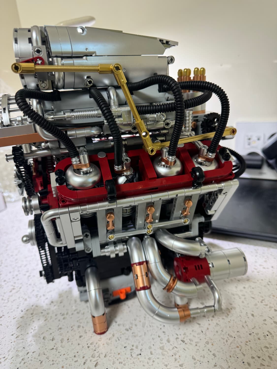 이키 Y15001 테크닉 V8 머스탱 엔진 호환블럭 상품이미지2