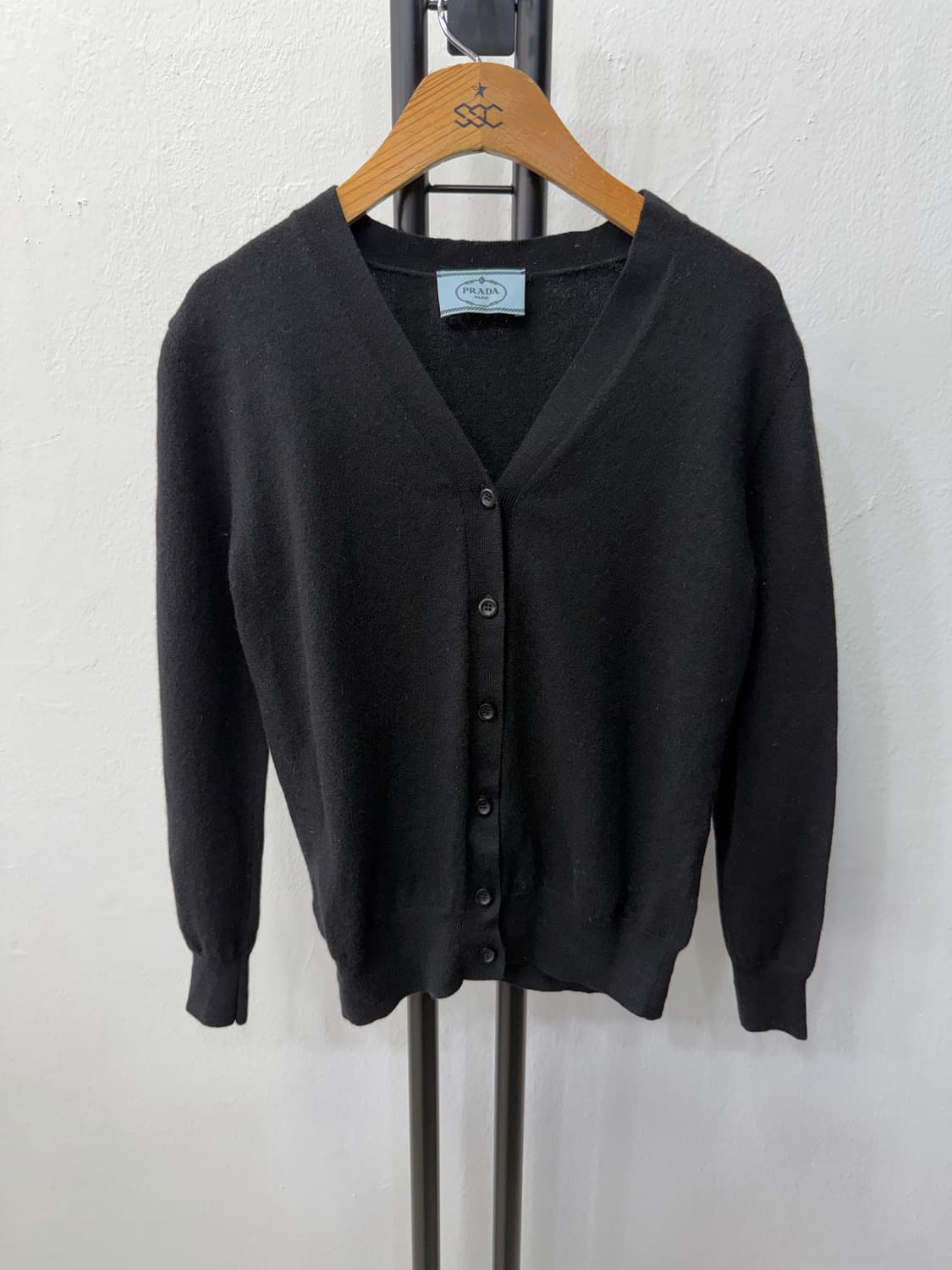 정품) 프라다 여성 블랙 가디건 38 상품이미지1