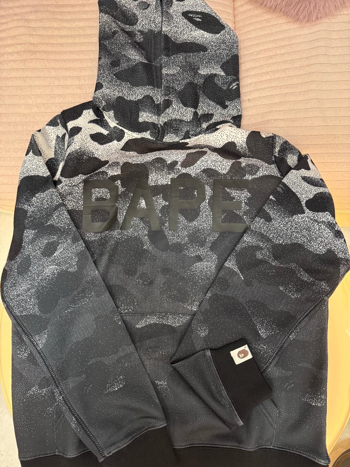 A BATHING APE 베이프 노이즈 카모 로고 풀오버 후디 상품이미지3