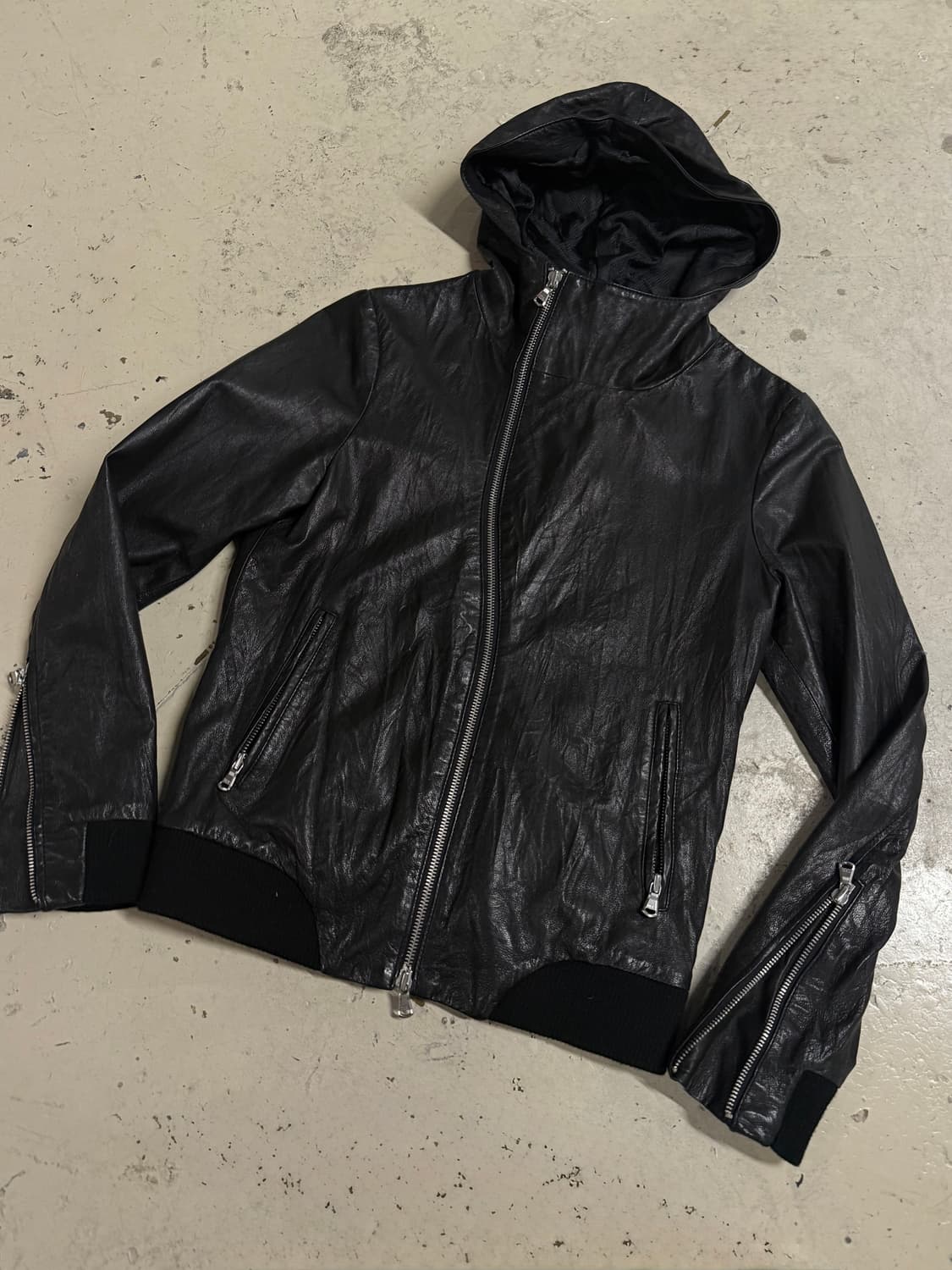 Diagonal zipper detail hood leather jk 상품이미지2