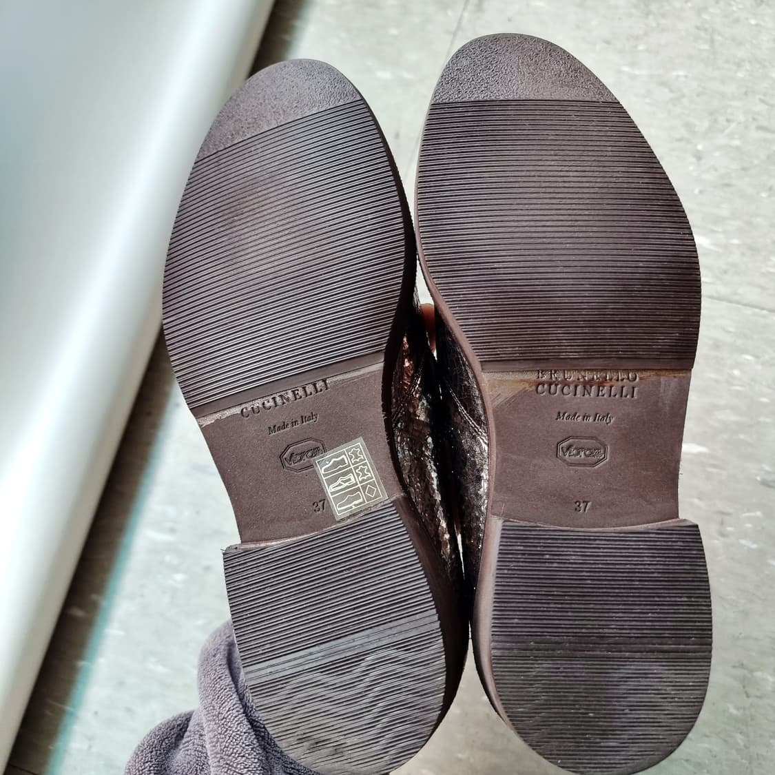 브루넬로 쿠치넬리 골드브라운 크랙 로퍼 슈즈 (240/표기37) 비브람완 상품이미지7