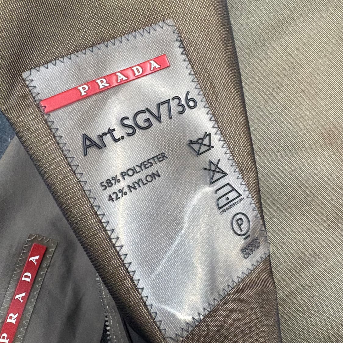 (100)프라다고어텍스바람막이 상품이미지6