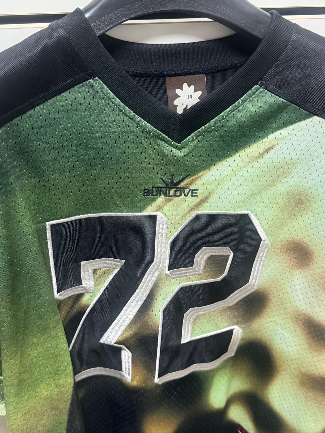 제니 착용🩵 썬러브 티셔츠 SUN Sport Mesh Tee Black 상품이미지5