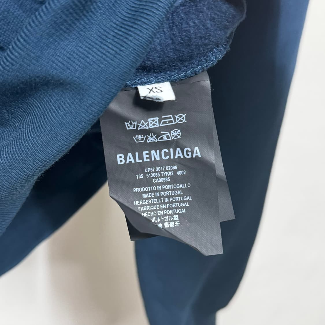 발렌시아가 어센틱 맨투맨 xs 상품이미지5