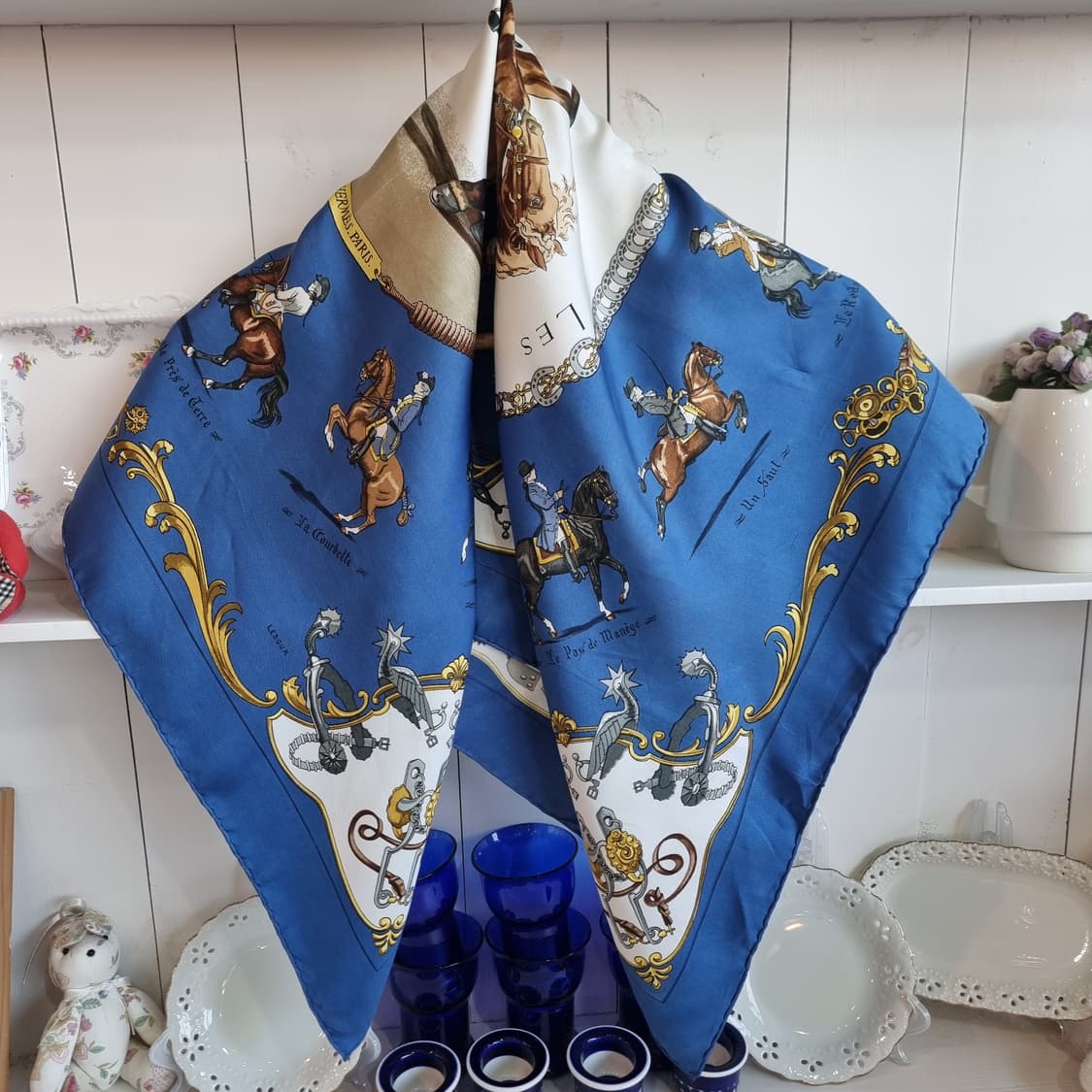 에르메스 P르두의 레 피거 드 에퀴타시옹 실크 스카프 상품이미지7