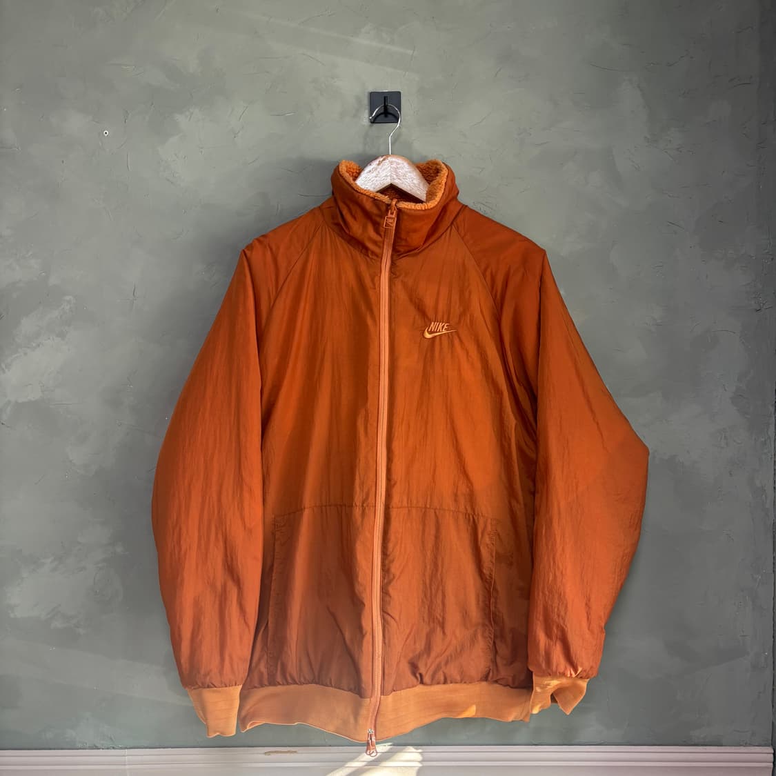 나이키 빅 스우시 양면 플리스 바람막이 자켓 핫 카리  상품이미지4