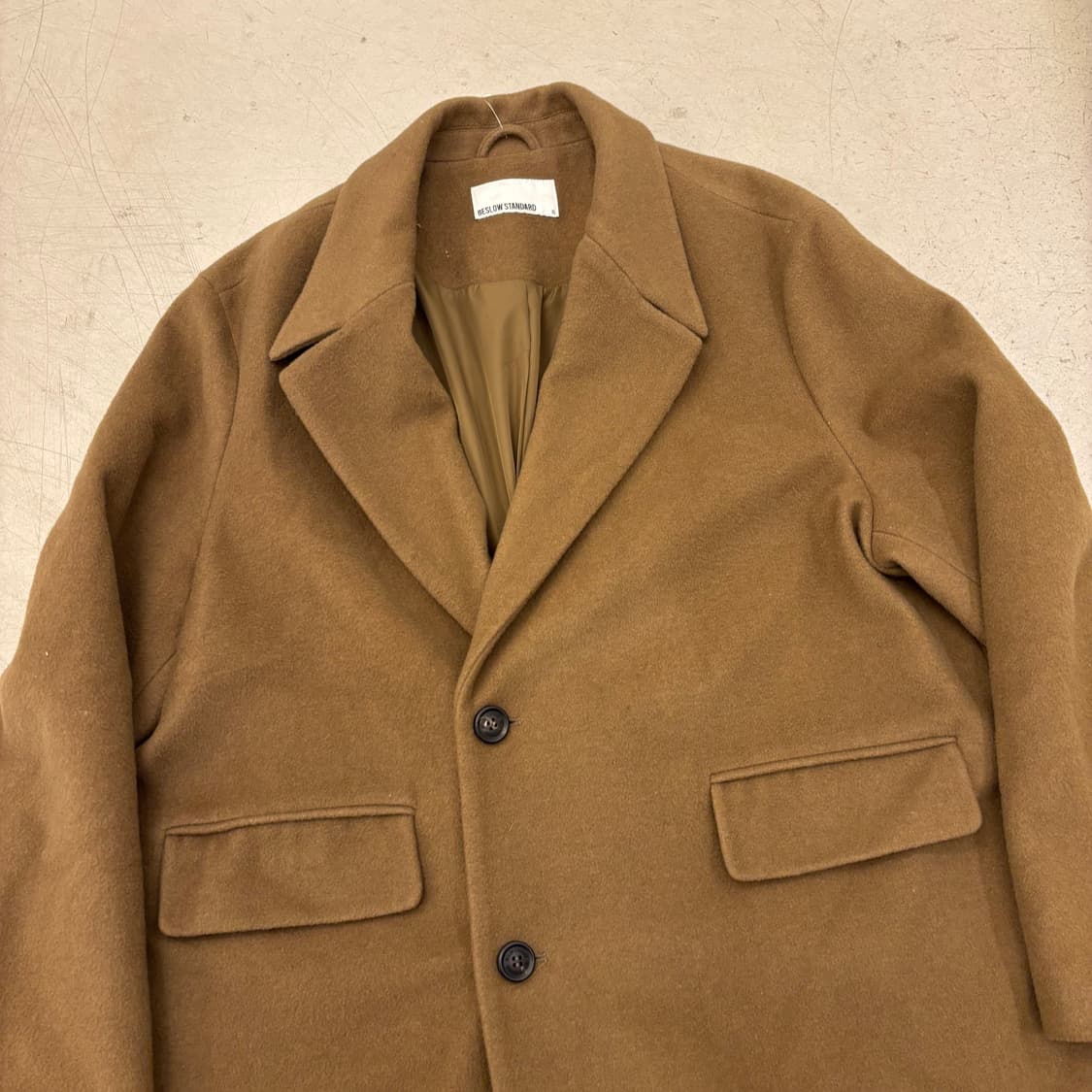 비슬로우 스탠다드 더블 브라운 롱코트 상품이미지2