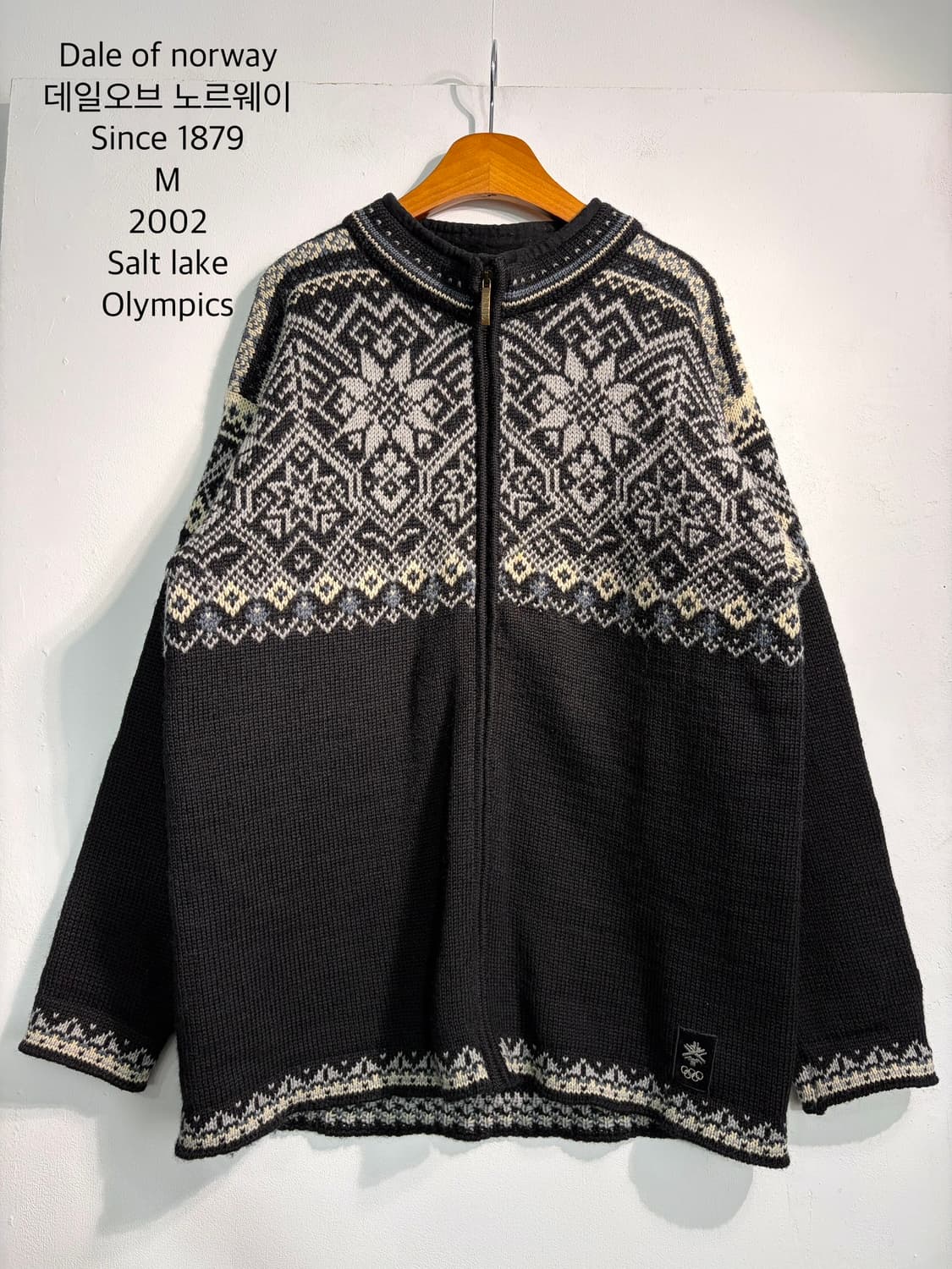 [m] Dale of norway 데일오브노르웨이 울 100% 니트집업 상품이미지1