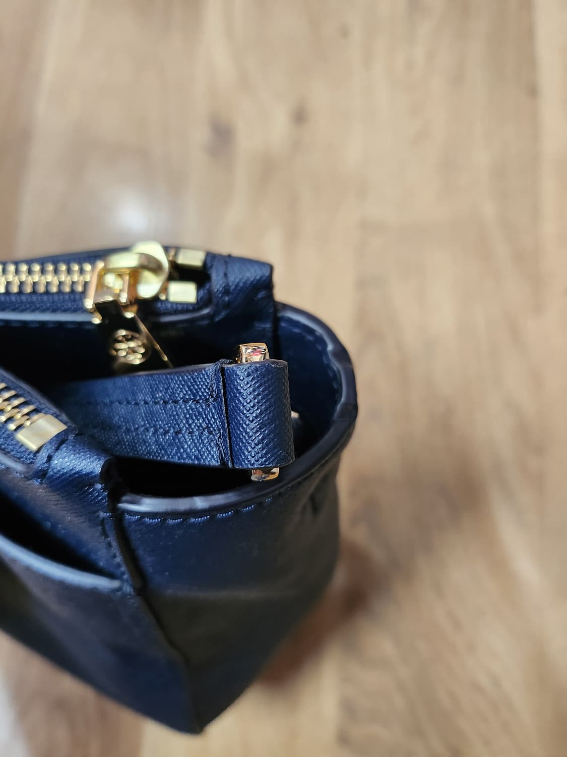 토리버치 러빈슨 스몰더블집 토트 크로스백 상품이미지4