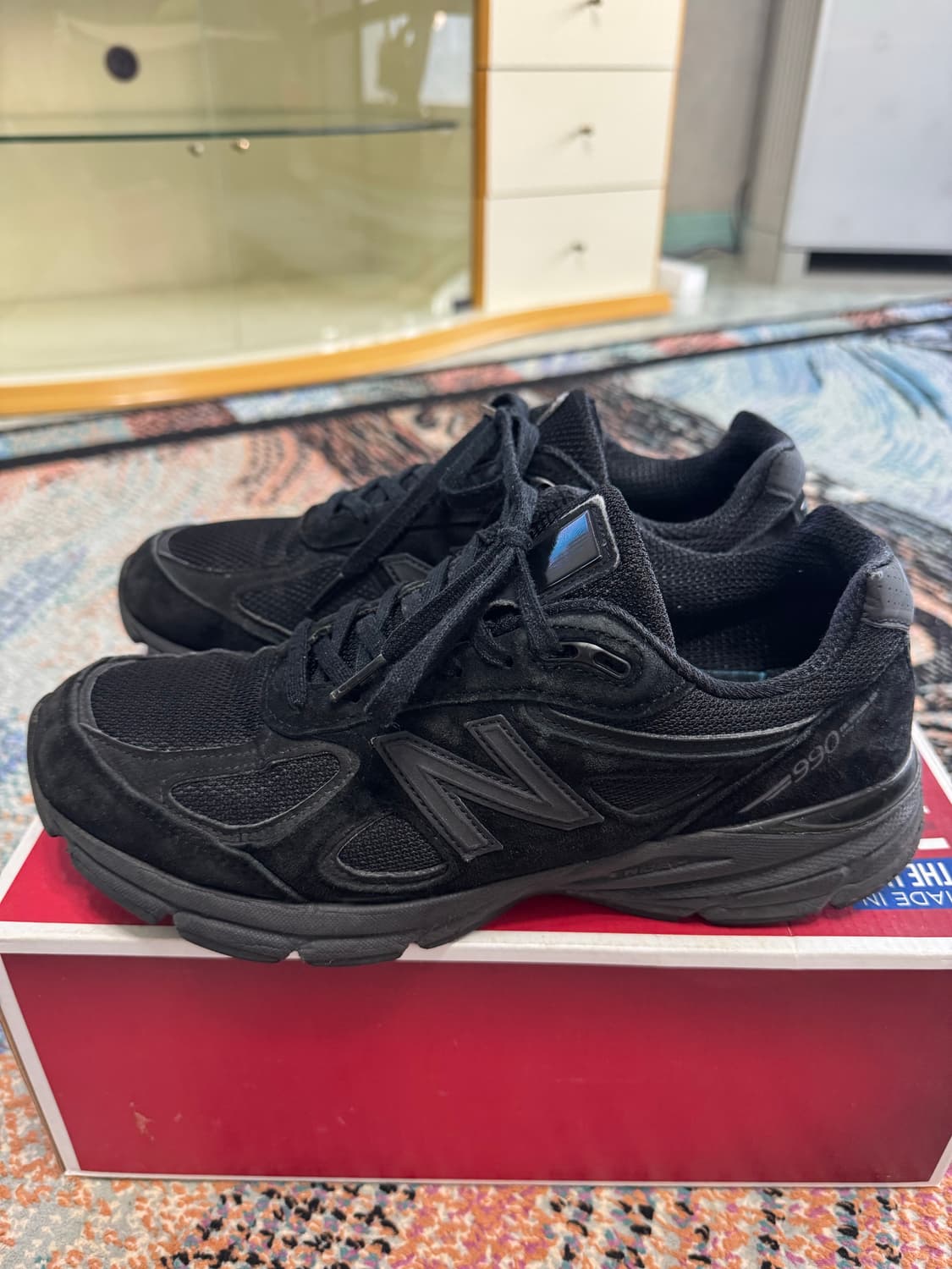 뉴발란스 990v4 트리플블랙 265 상품이미지1