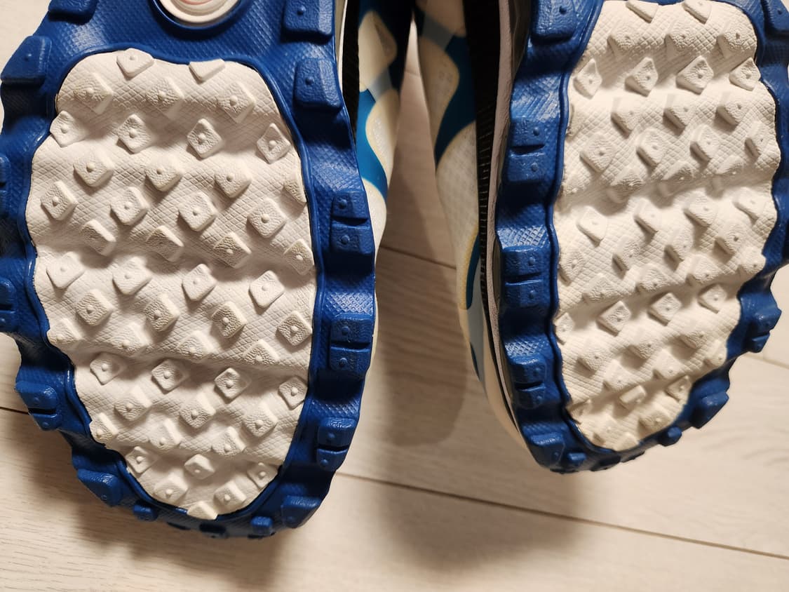 나이키 운동화 에어맥스 사이즈250

몇번 안신고 보관만 해서 자연스럽게 상품이미지9