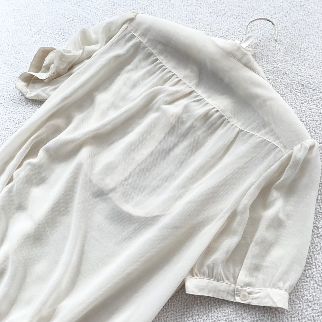 핀터레스트 ♥ 바닐라 쉬폰 프릴 블라우스 상품이미지4