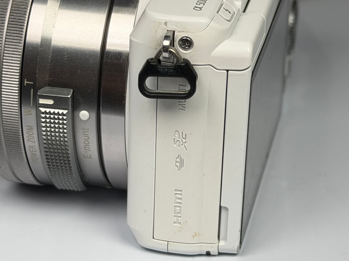 소니 A5000 화이트 미러리스 카메라 상품이미지2