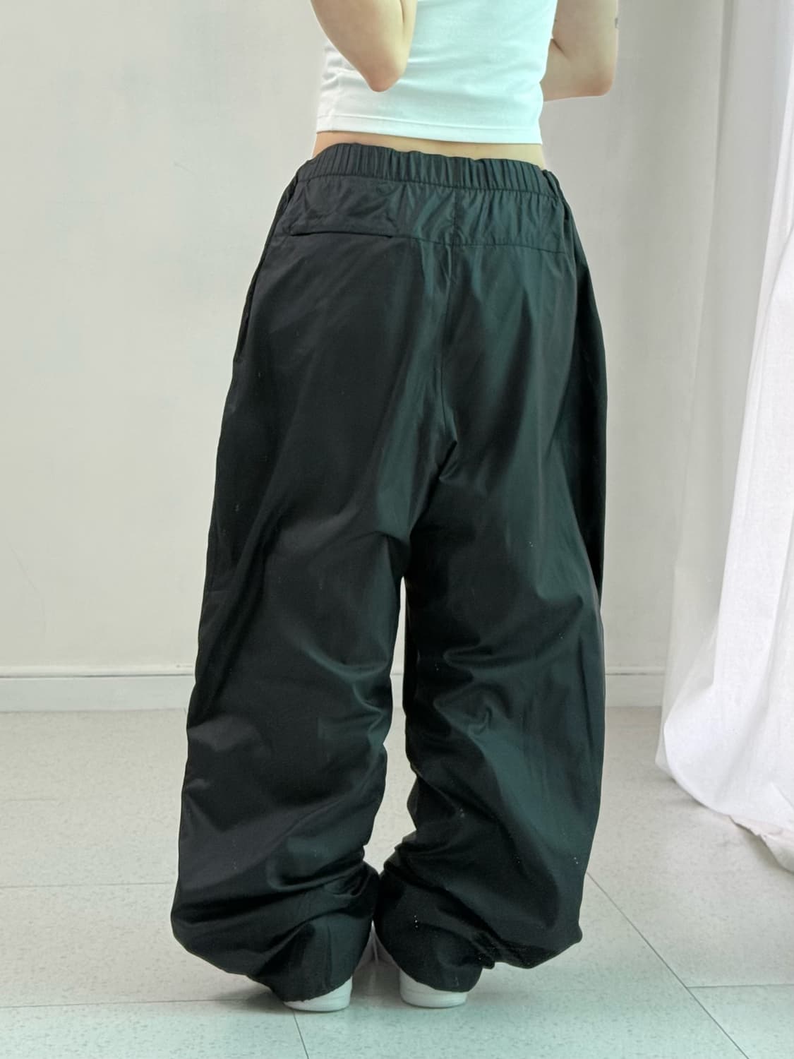 나이키 블랙 블루 스우시 트랙팬츠 상품이미지4