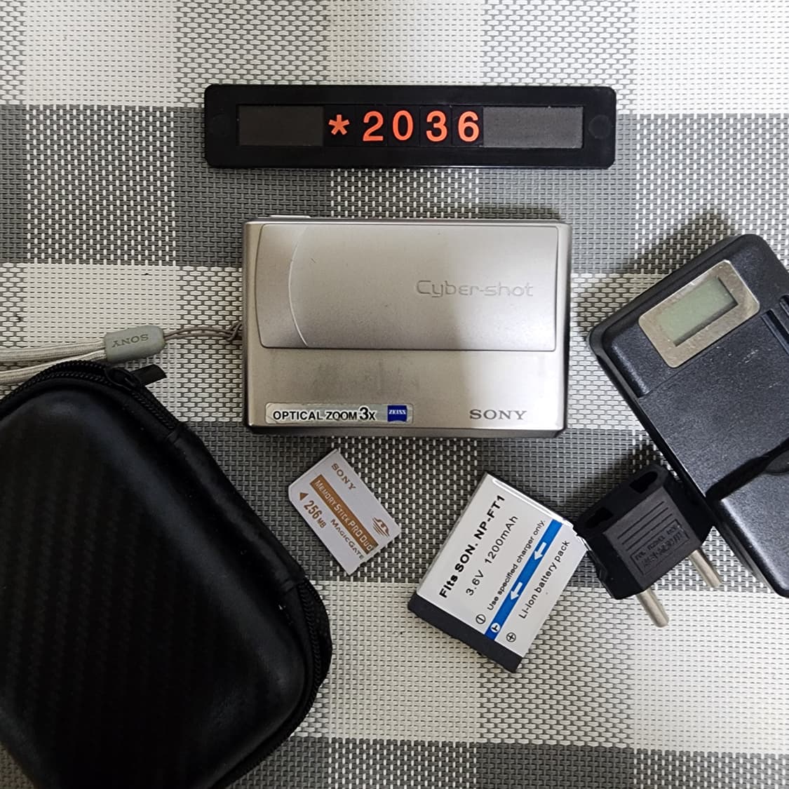 소니 사이버샷 DSC-T1 디지털카메라 파우치포함 상품이미지1