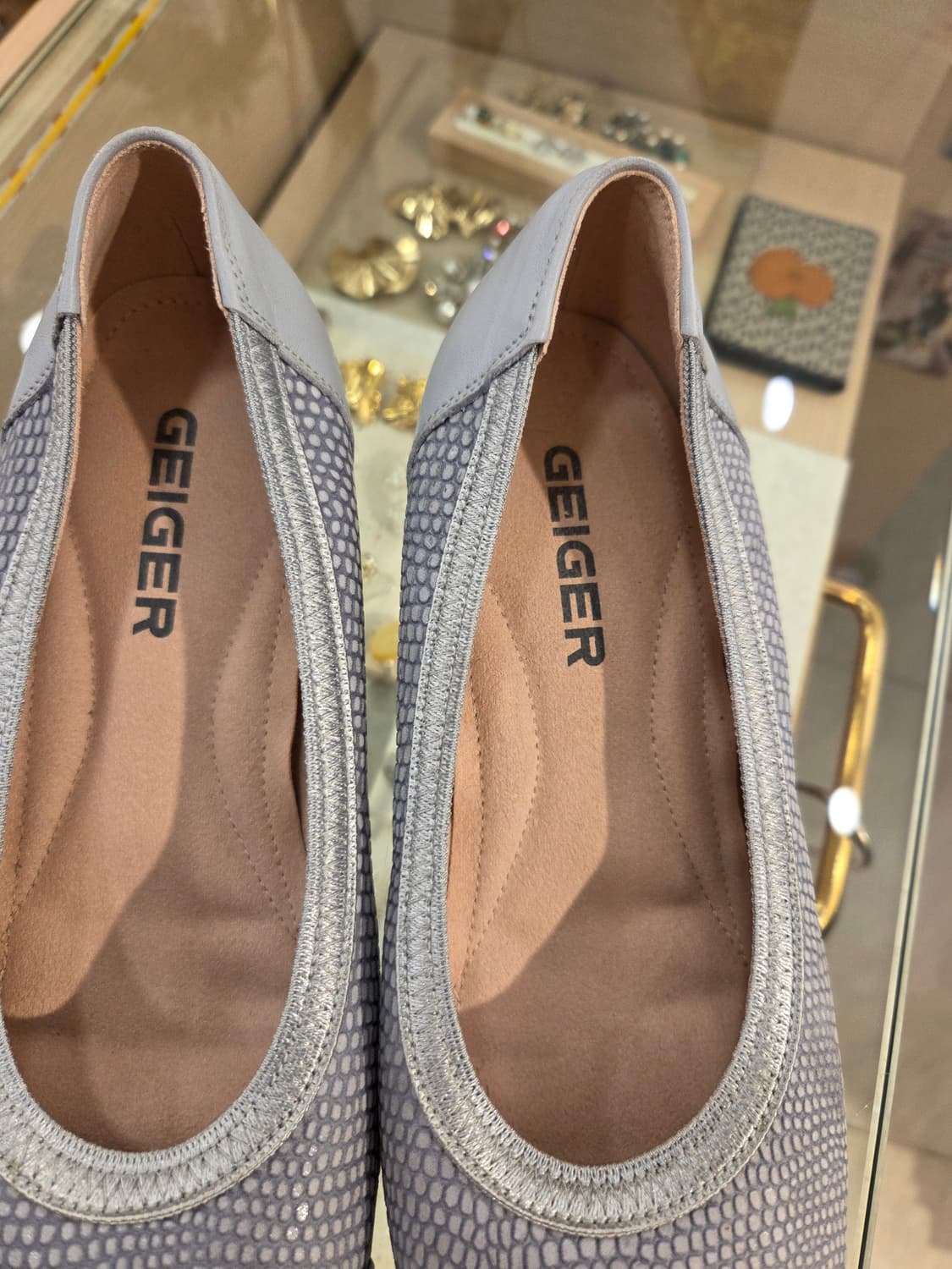 가이거 레더 펌프스 구두 상품이미지5