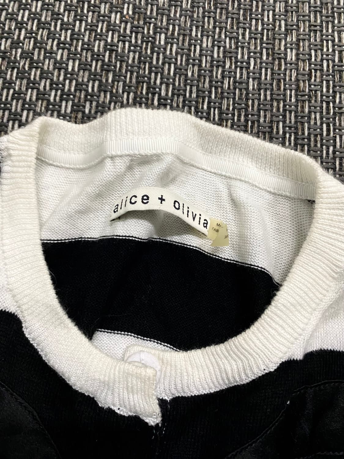 [alice+olivia]2000s Archive Stripe Cardi 상품이미지6