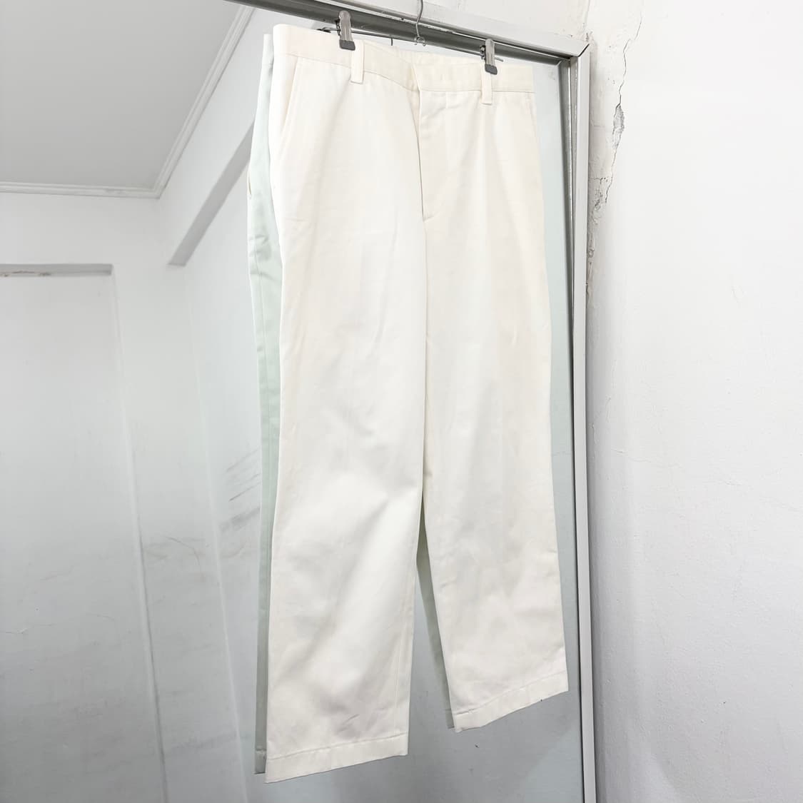 솔리드옴므 21SS 화이트 팬츠 상품이미지4