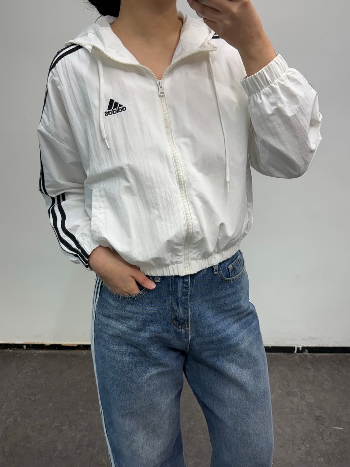 [S] 아디다스 화이트 우먼 크롭 바막 상품이미지4