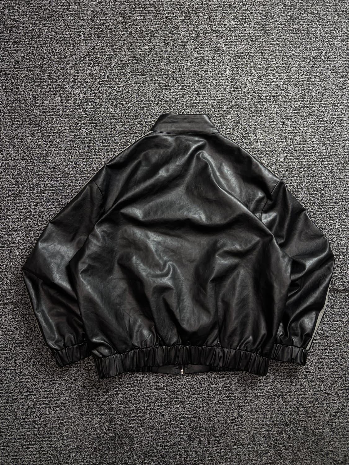 RAINSTORM 사이드라인 비건 레더 봄버 자켓 2250 상품이미지4