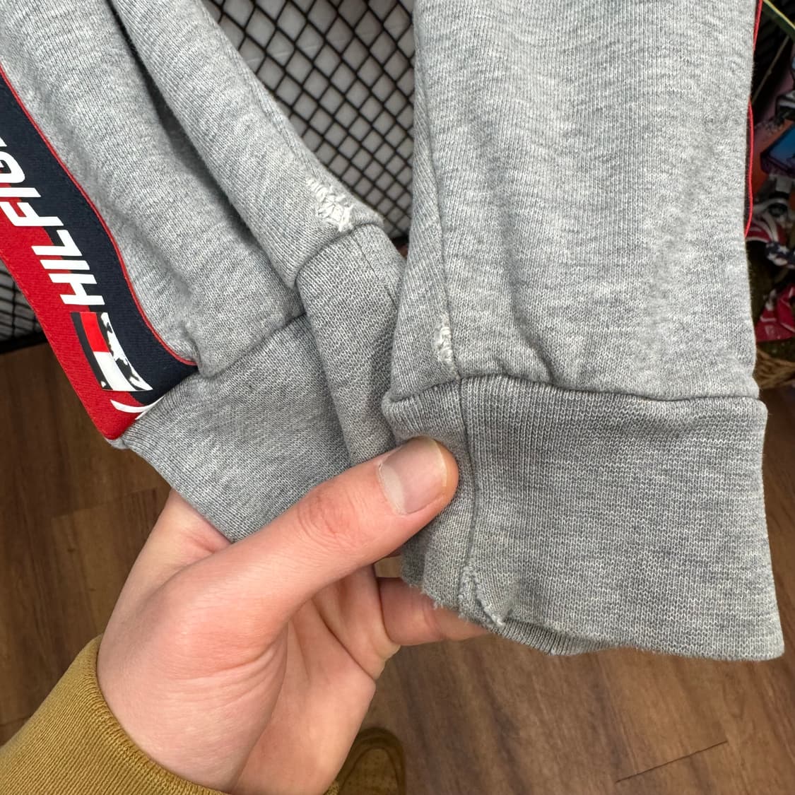 타미힐피거 맨투맨 사이드 로고 테이핑 포인트 그레이 상품이미지8