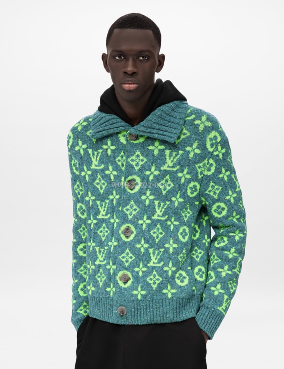 루이비통 모노그램 시그니처 레귤러 리브드 울 가디건 상품이미지1