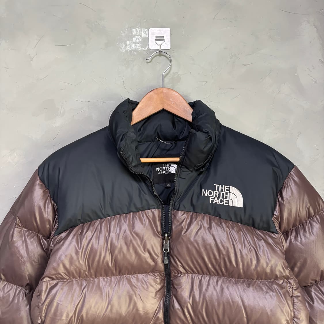 노스페이스 700 눕시 구스다운 패딩 브라운 상품이미지2