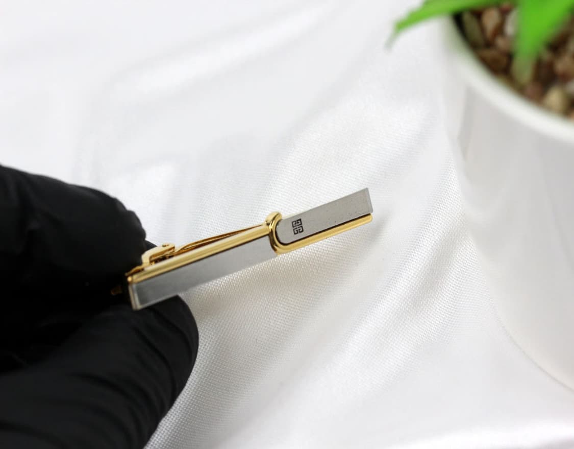지방시 B+등급 5cm 남자 명품 넥타이핀 상품이미지4