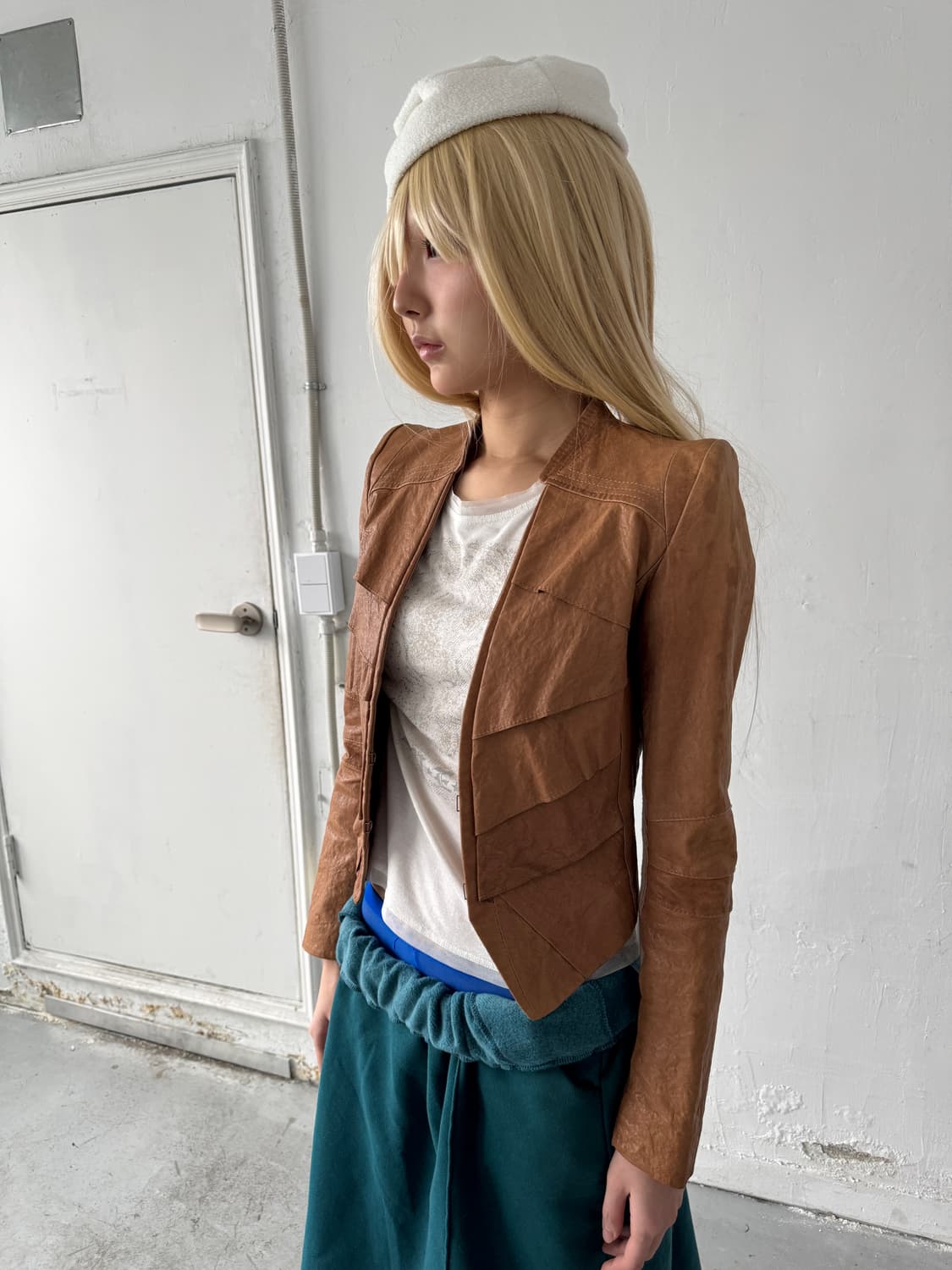 Cat soulder camel leather jacket 상품이미지1