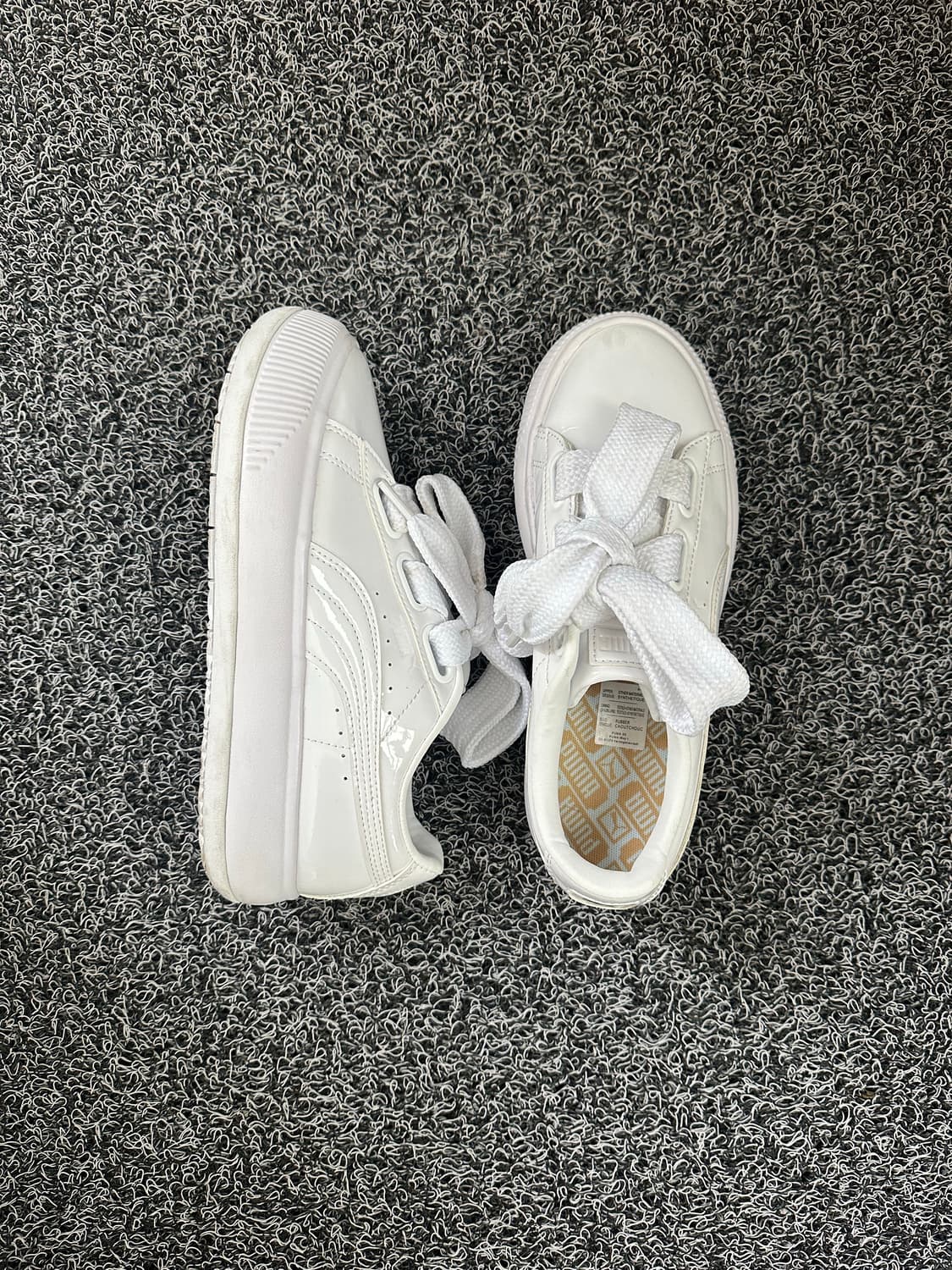 푸마 스매쉬 플랫폼 스니커즈 화이트 245mm 상품이미지3