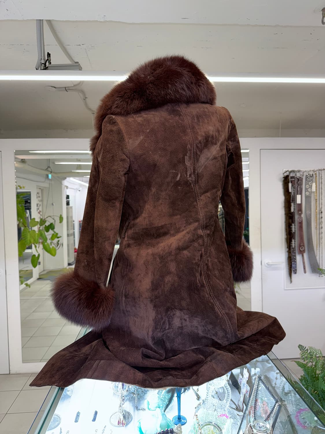 fur trim maxi shearling jacket 상품이미지5