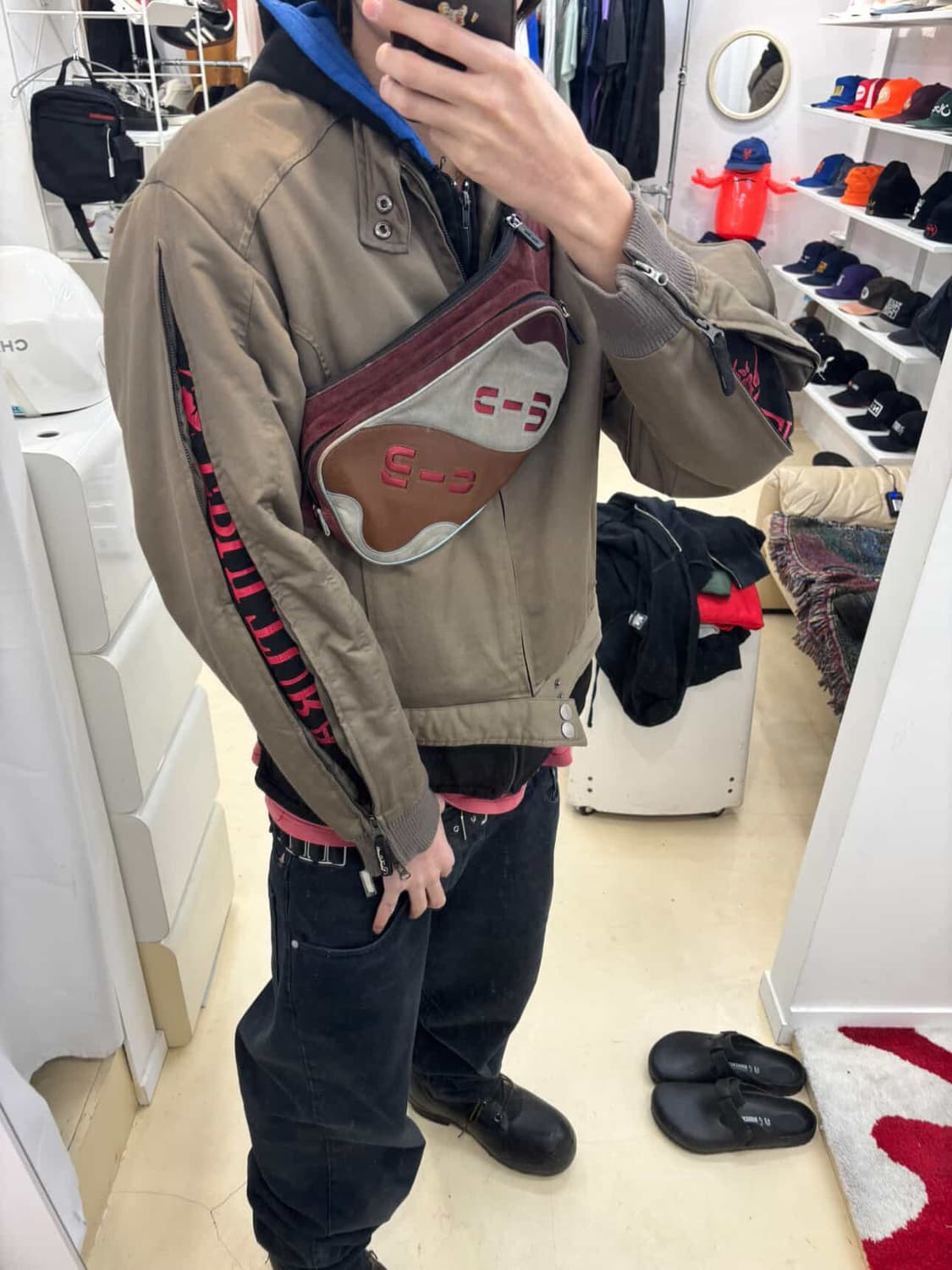 90’s 미우 미우 레더 바디백 상품이미지7