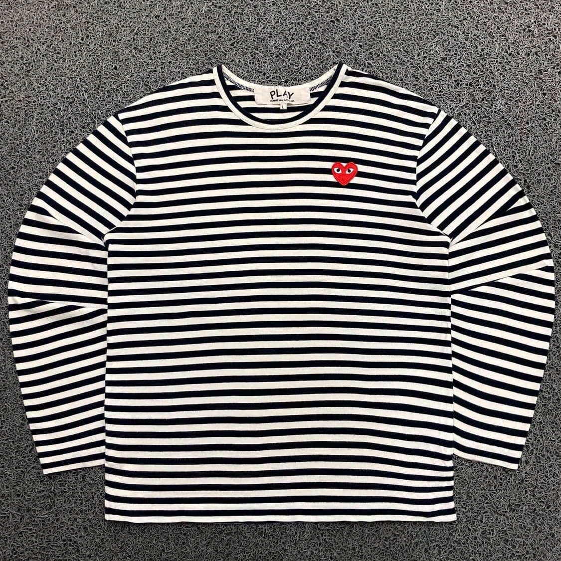 Comme des Garcons 레드와펜 블랙 보더티 상품이미지1