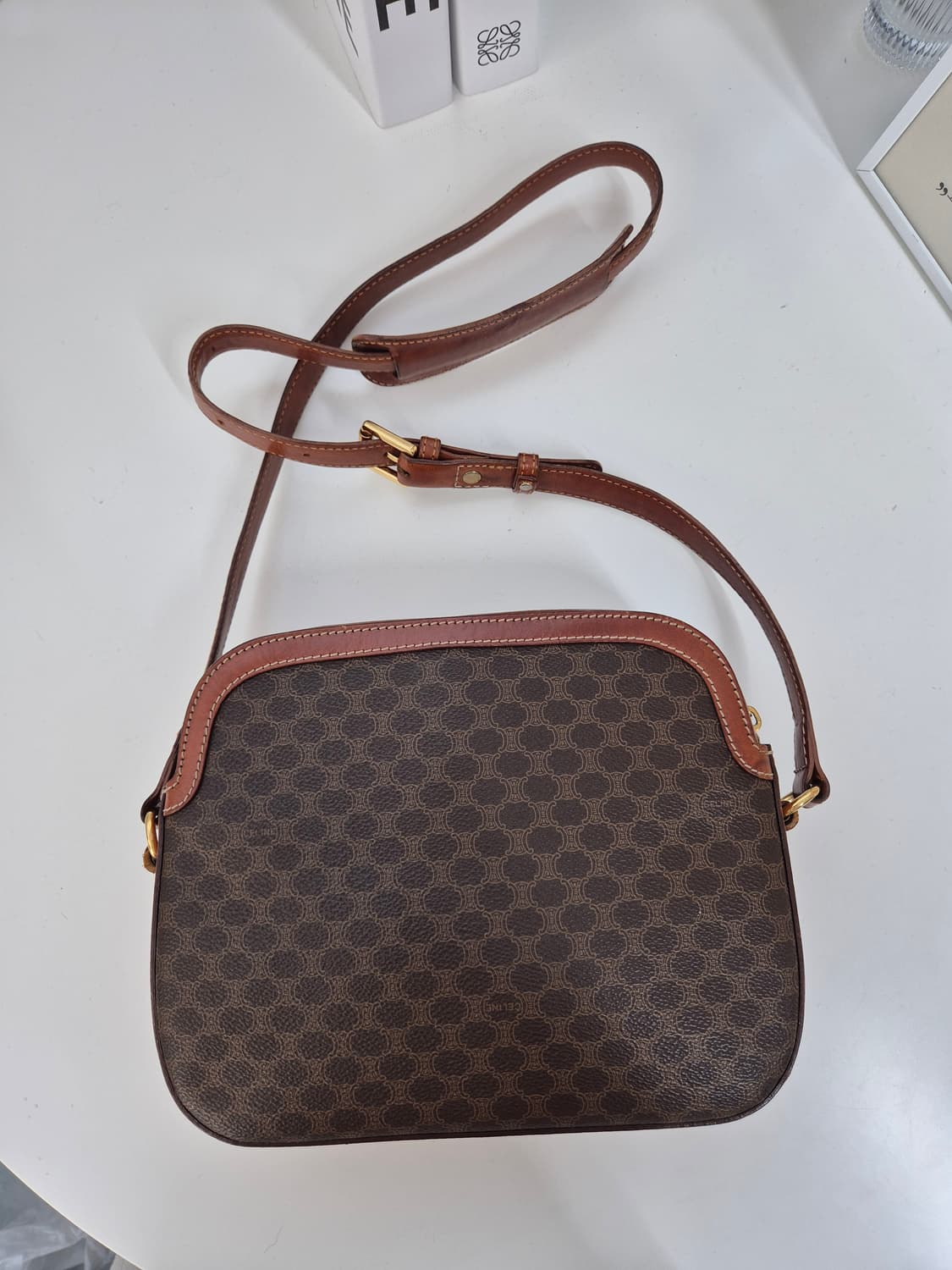 셀린느 마카담 크로스백 상품이미지3