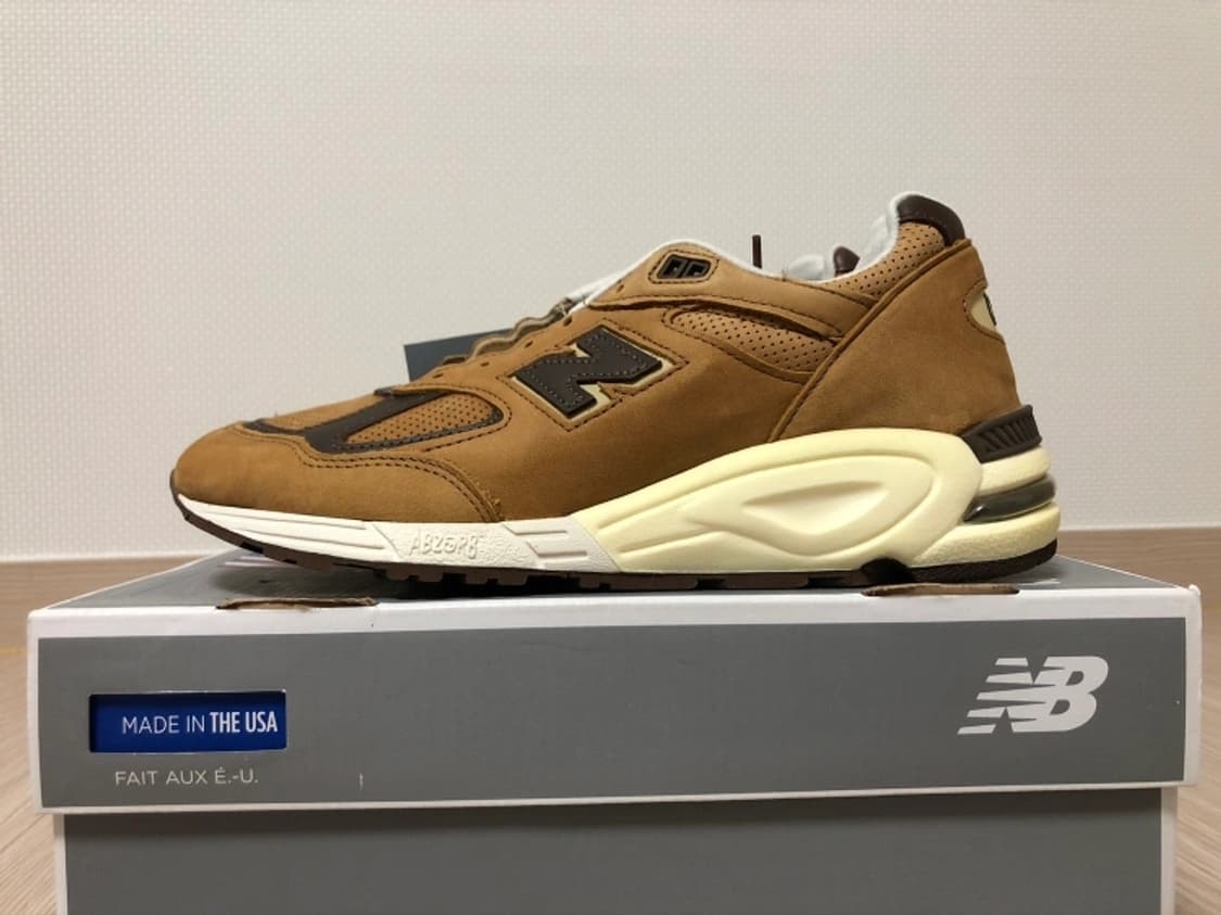 뉴발란스 990v2 된장 상품이미지3